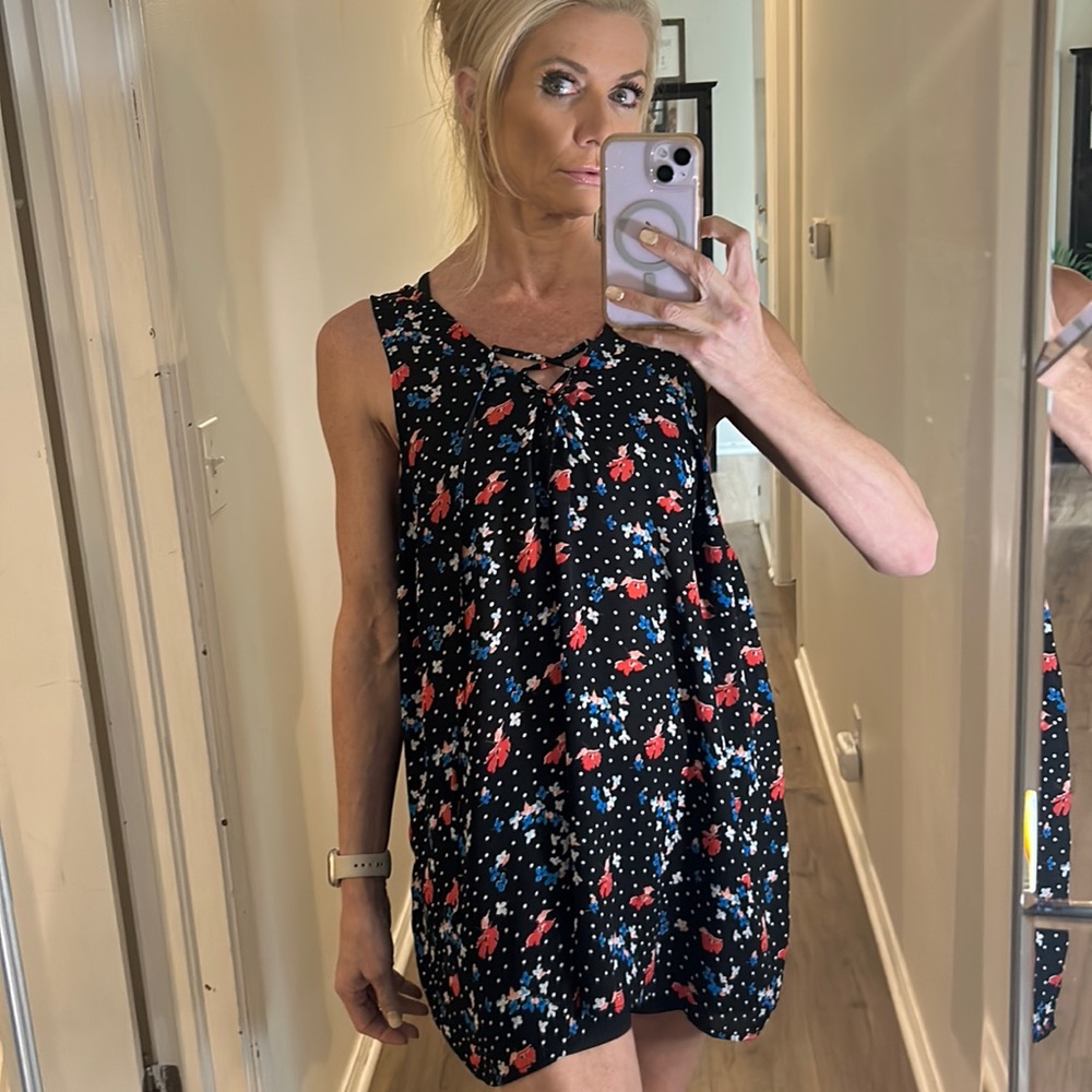 Torrid black based tie front floral sleeveless tunic top or mini dress. Sz 2